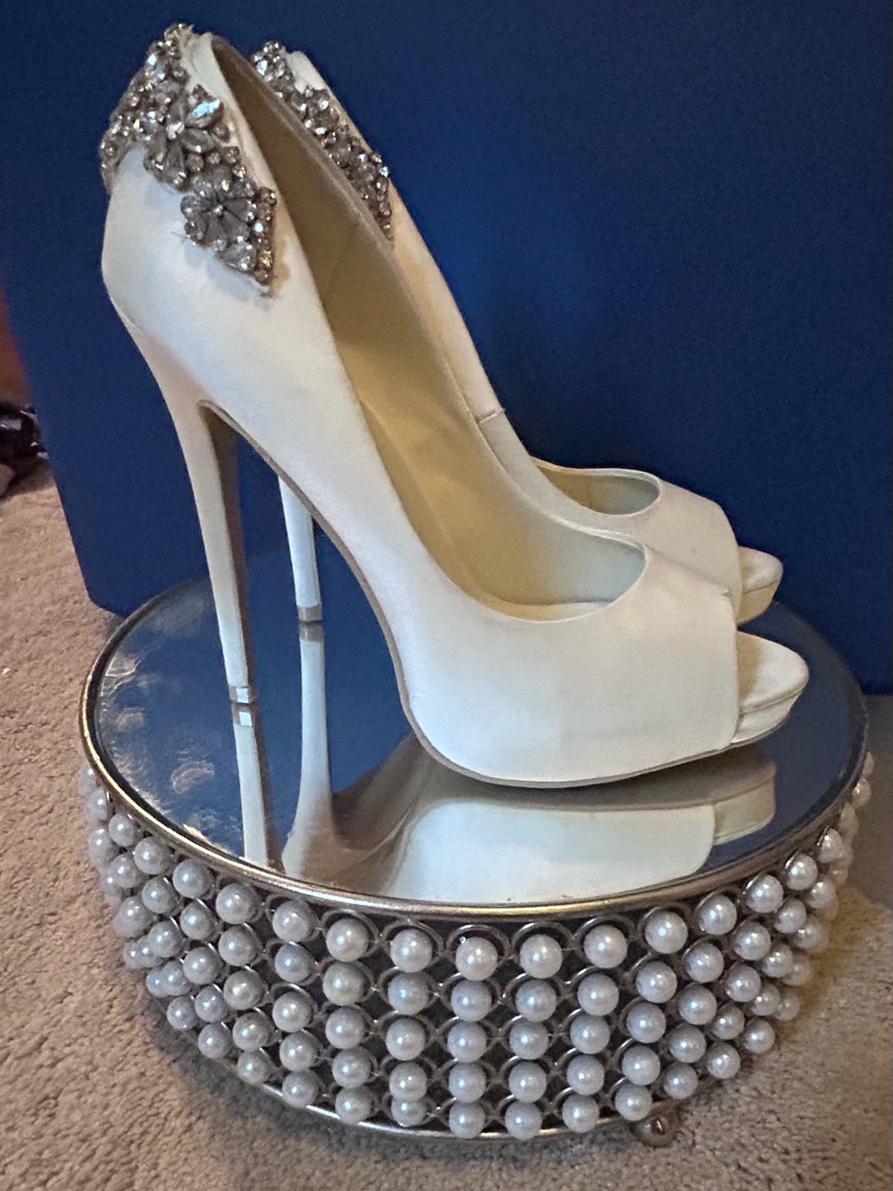 Badgley Mischka Ivory Peep-Toe Platform Heels with Crystal Embellishment 8.5